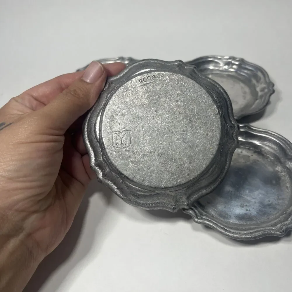Set Of 4 Vintage Dessert Plates  4 Inch, metal